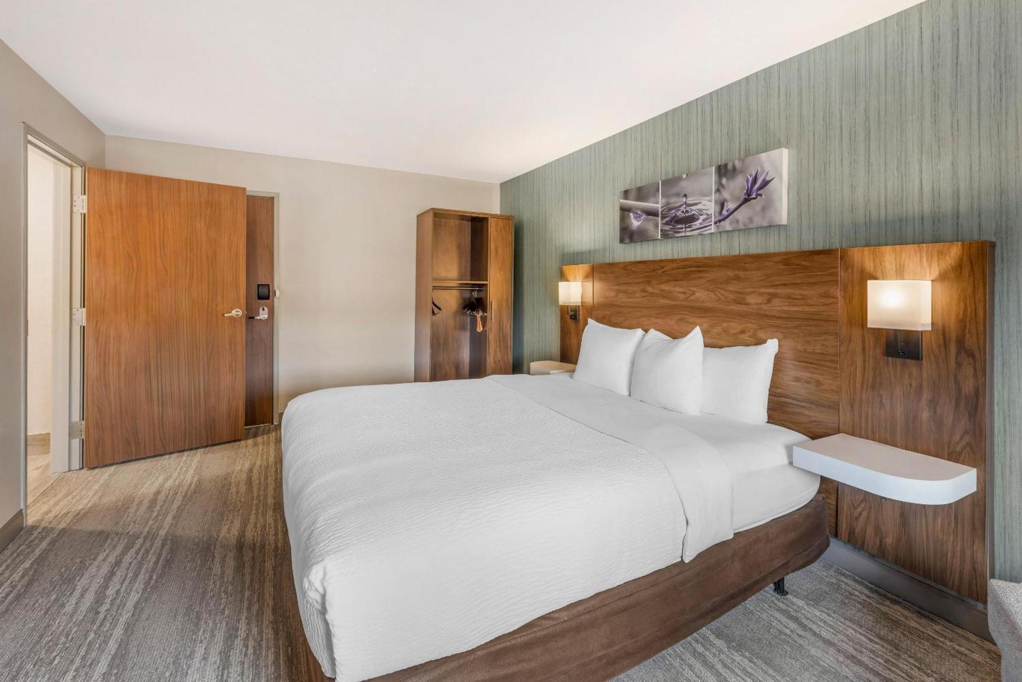 Inn Sleep - Chicago 2*