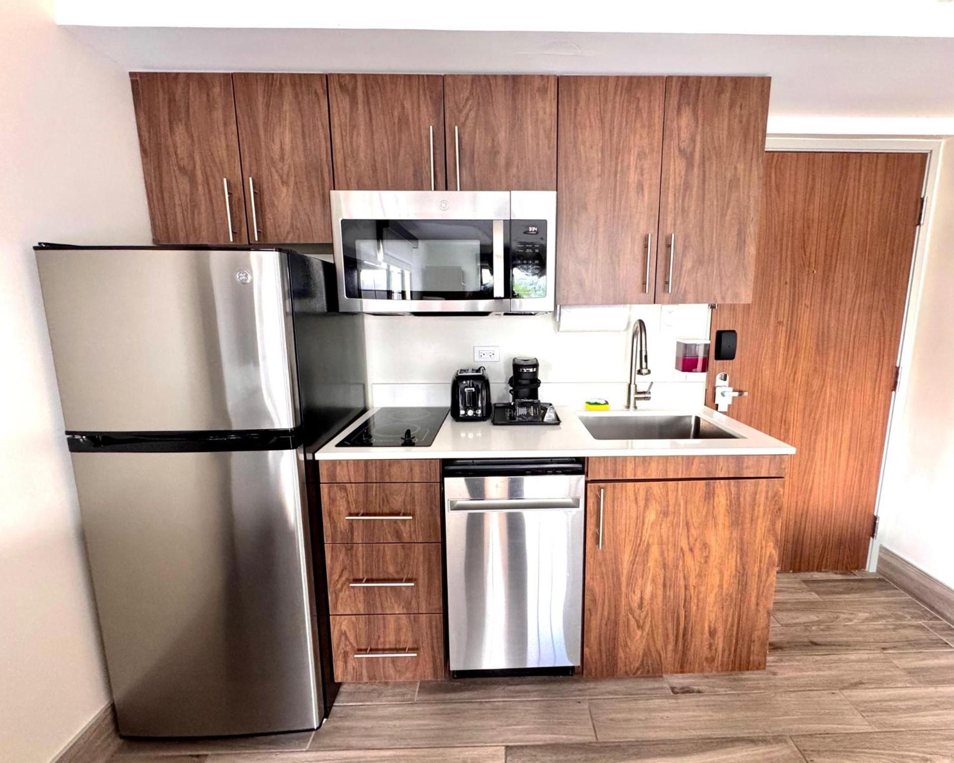 Sleep - Chicago 2* Oakbrook Terrace